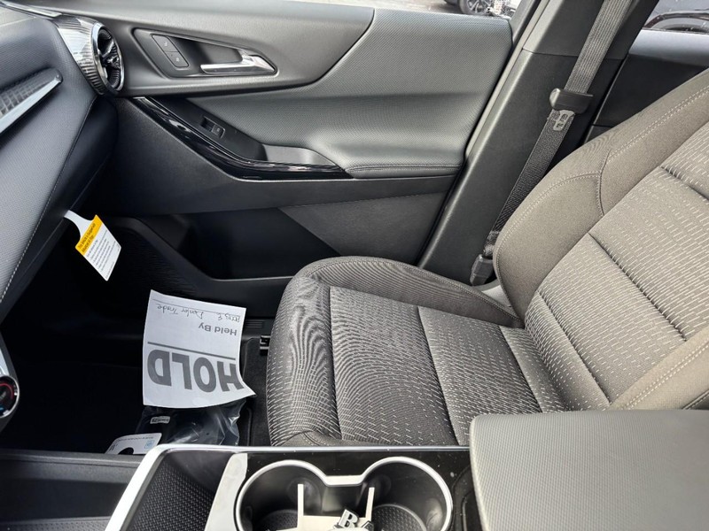 Chevrolet Equinox Vehicle Image 08