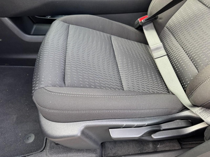 Chevrolet Equinox Vehicle Image 09