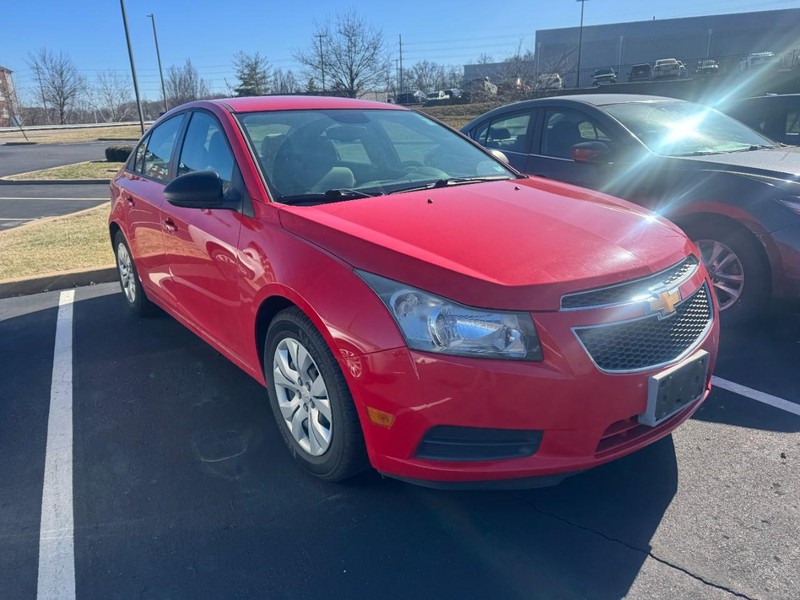 Chevrolet Cruze Vehicle Image 04