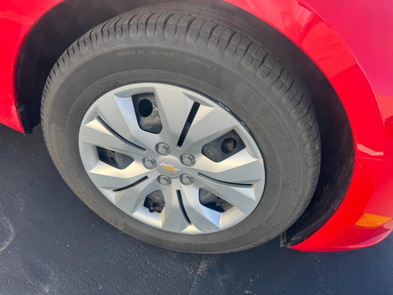 Chevrolet Cruze Vehicle Image 05