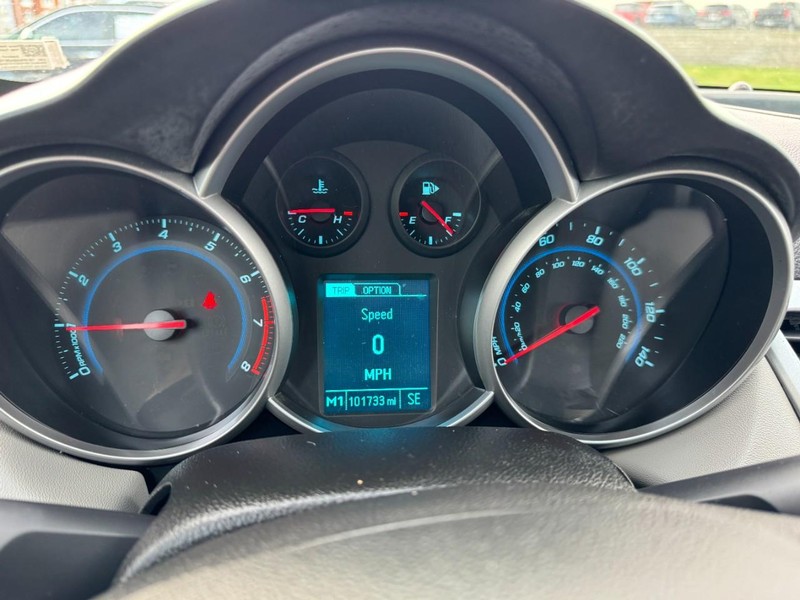 Chevrolet Cruze Vehicle Full-screen Gallery Image 20