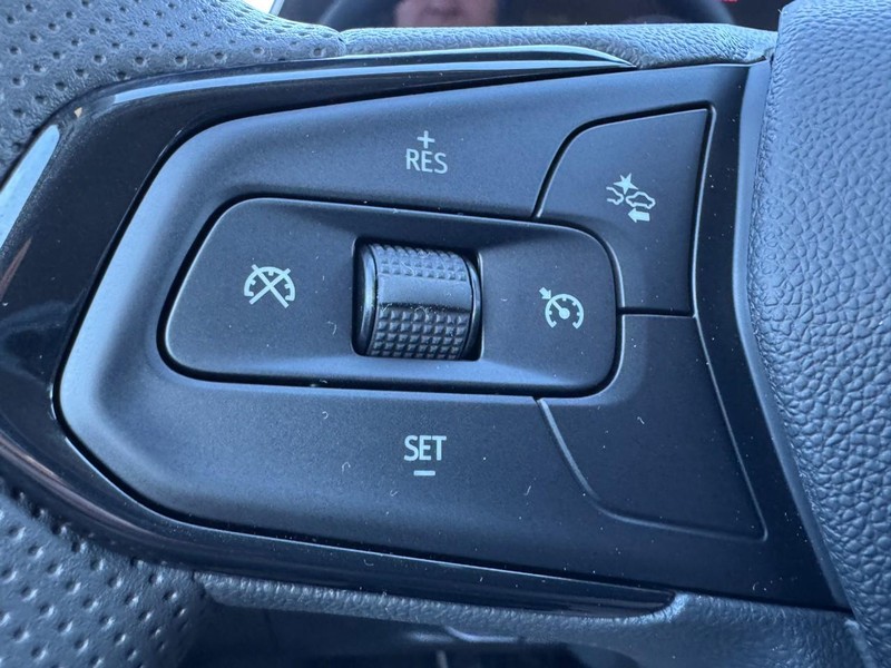 Chevrolet Trax Vehicle Image 09