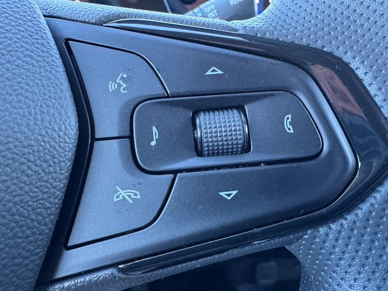 Chevrolet Trax Vehicle Image 10