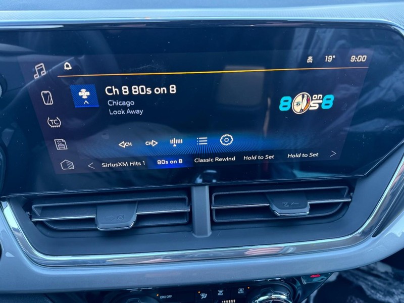 Chevrolet Trax Vehicle Image 12