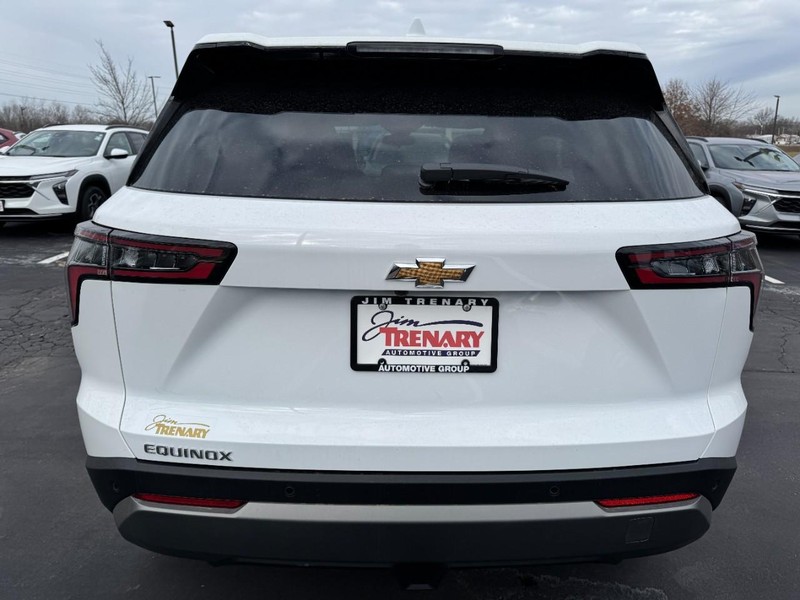 Chevrolet Equinox Vehicle Image 04