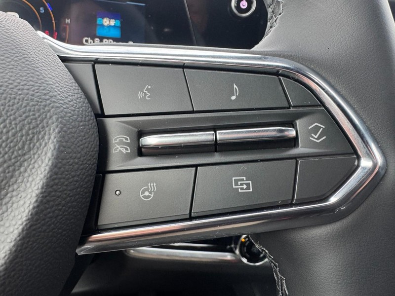 Chevrolet Equinox Vehicle Image 12