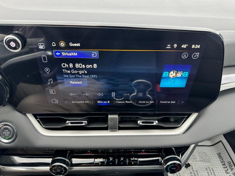 Chevrolet Equinox Vehicle Image 14