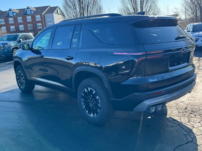 Chevrolet Traverse Vehicle Image 05