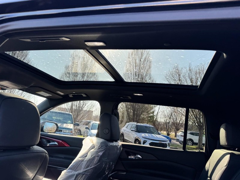 Chevrolet Traverse Vehicle Image 07