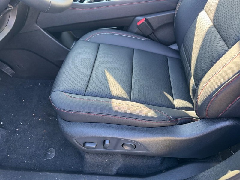 Chevrolet Traverse Vehicle Image 09