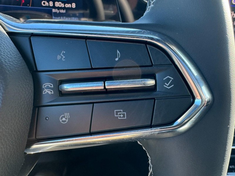 Chevrolet Traverse Vehicle Image 12