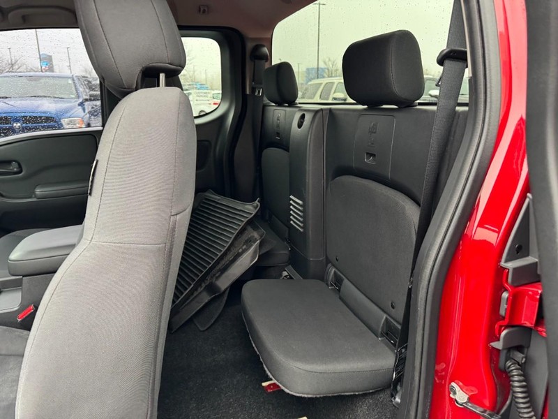 Nissan Frontier Vehicle Image 10