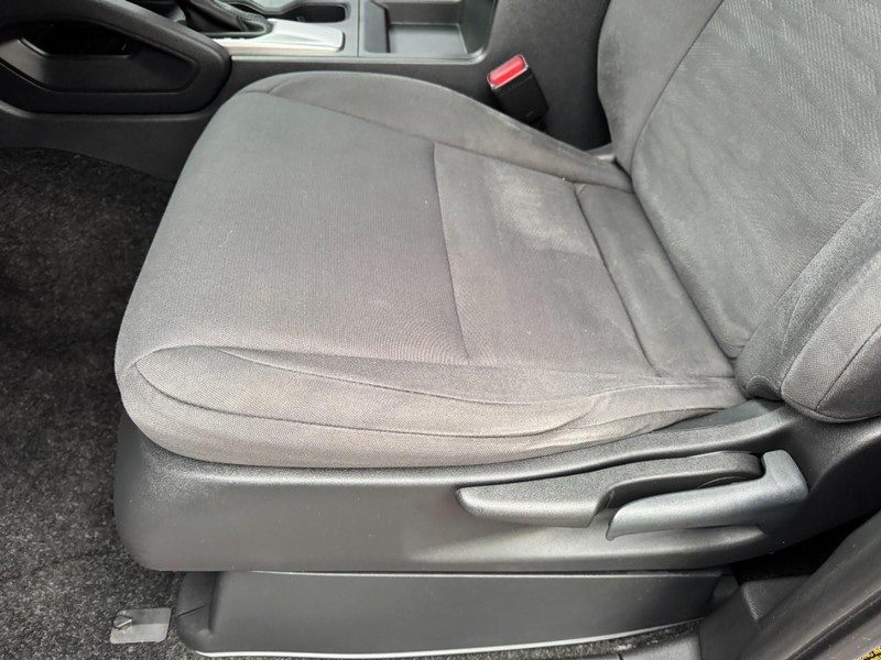 Nissan Frontier Vehicle Image 12