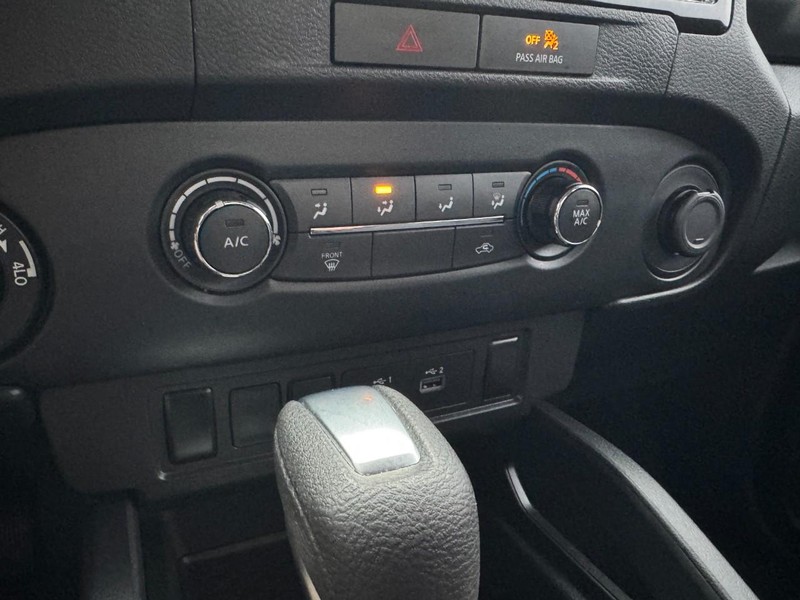 Nissan Frontier Vehicle Image 16