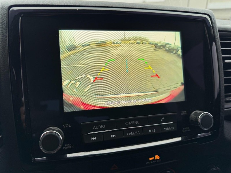 Nissan Frontier Vehicle Image 18