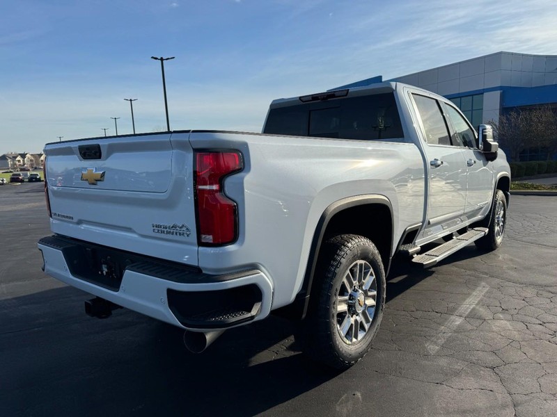 Chevrolet Silverado 2500HD Vehicle Image 04