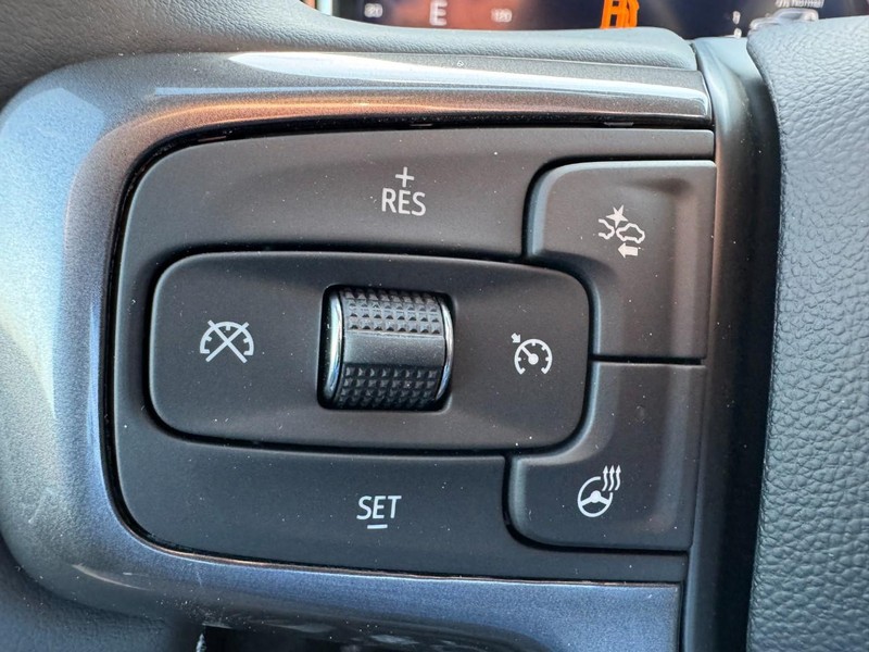 Chevrolet Silverado 2500HD Vehicle Image 13