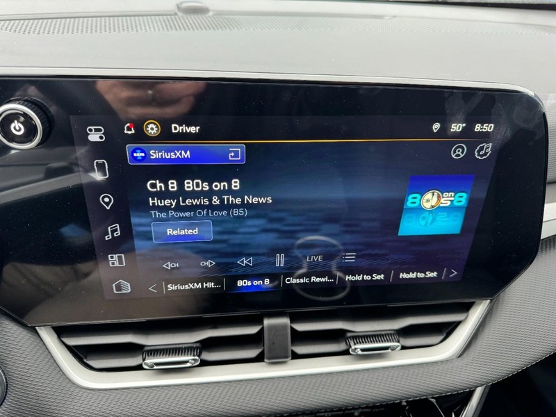 Chevrolet Equinox Vehicle Image 14