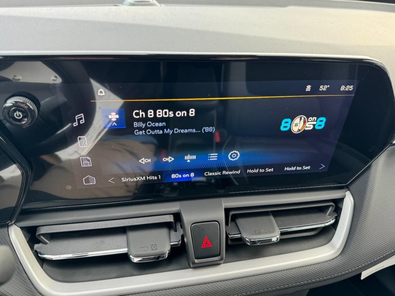 Chevrolet TrailBlazer Vehicle Image 13