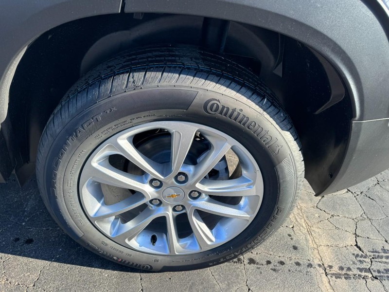 Chevrolet TrailBlazer Vehicle Image 06