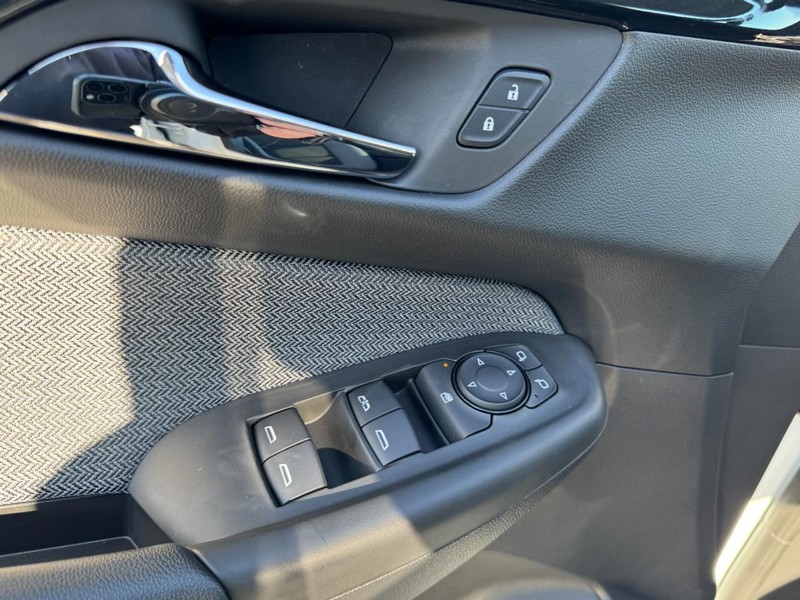 Chevrolet TrailBlazer Vehicle Image 10