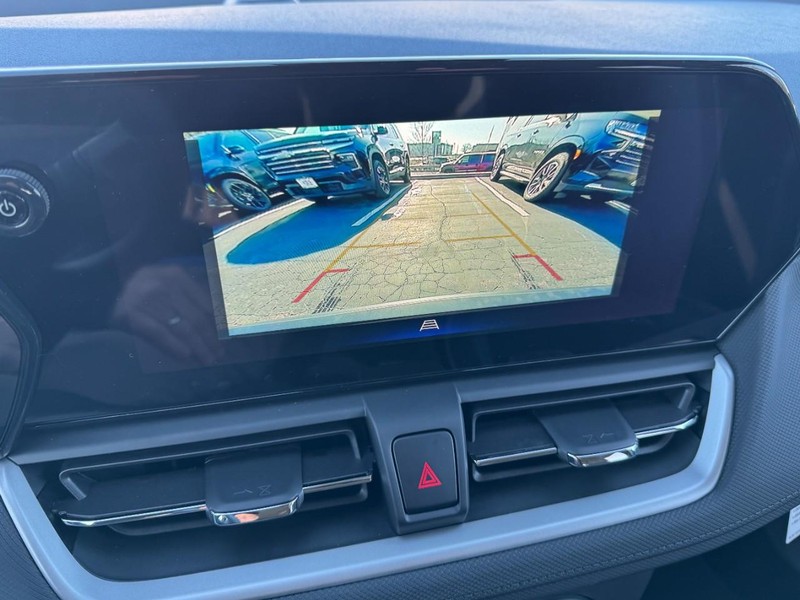 Chevrolet TrailBlazer Vehicle Image 15