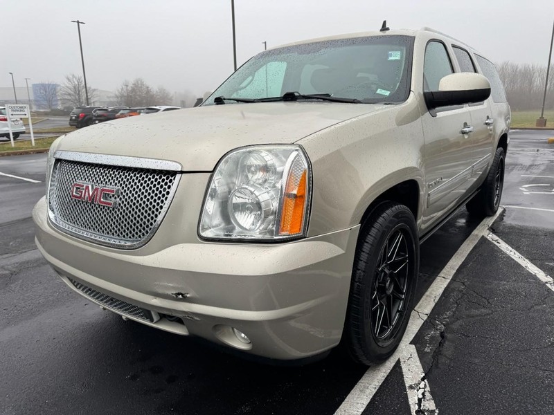 GMC Yukon XL Vehicle Image 08