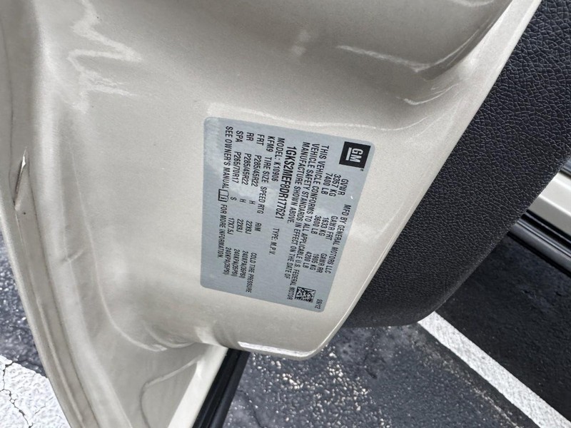 GMC Yukon XL Vehicle Image 25