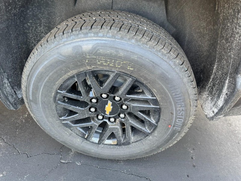 Chevrolet Silverado EV Vehicle Image 06