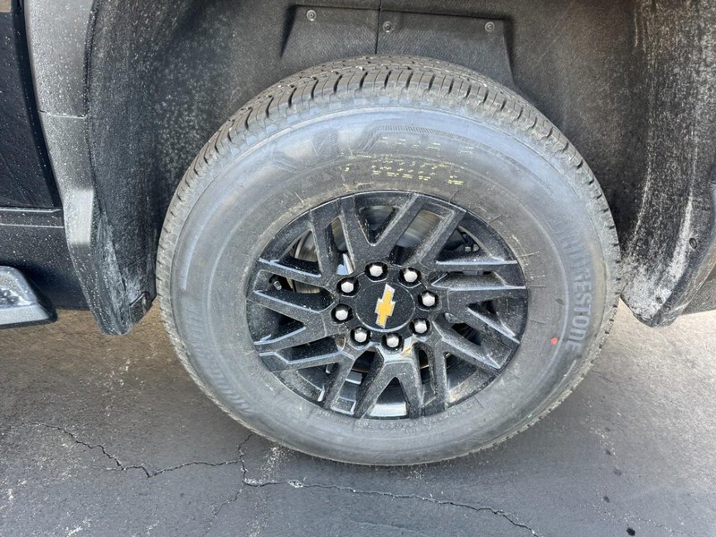 Chevrolet Silverado EV Vehicle Image 08