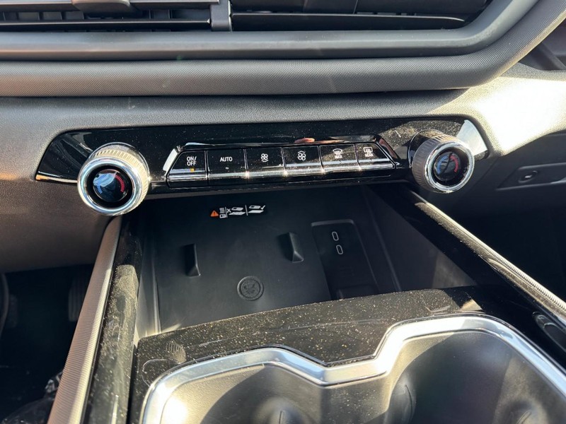 Chevrolet Silverado EV Vehicle Image 15