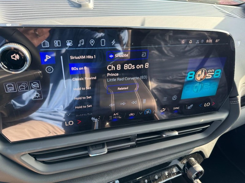 Chevrolet Silverado EV Vehicle Image 16