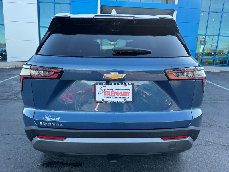 Chevrolet Equinox Vehicle Image 04