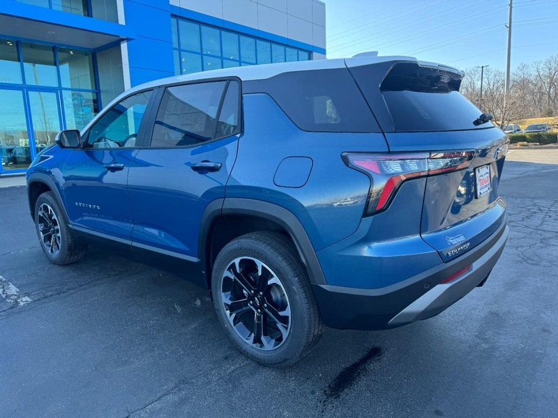 Chevrolet Equinox Vehicle Image 05