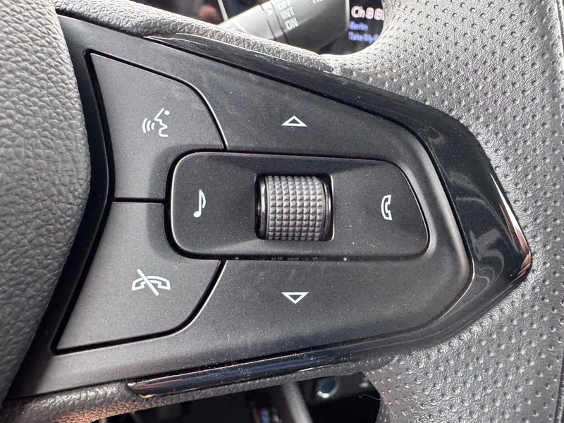 Chevrolet TrailBlazer Vehicle Image 11