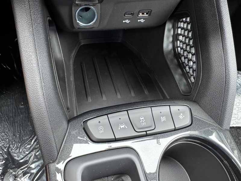 Chevrolet TrailBlazer Vehicle Image 14