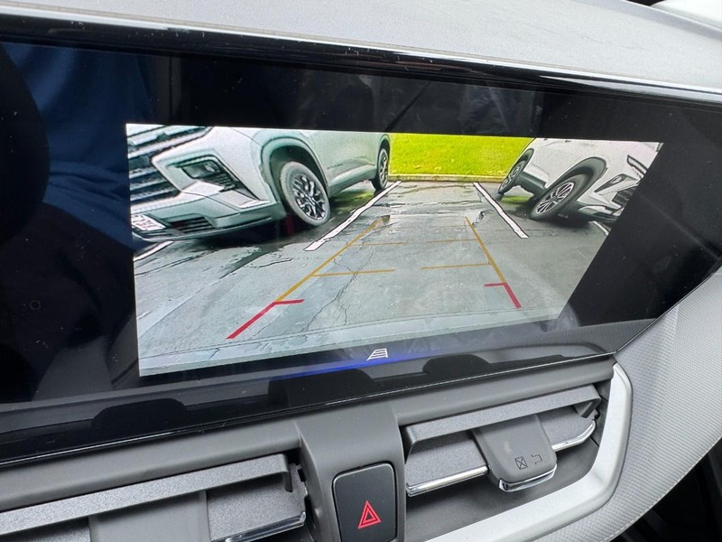 Chevrolet TrailBlazer Vehicle Image 14