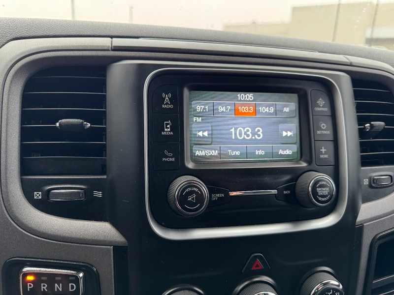 Ram 1500 Vehicle Image 16