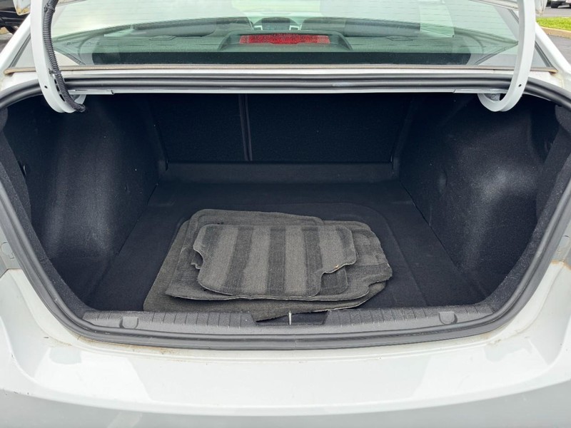 Chevrolet Cruze Vehicle Image 06