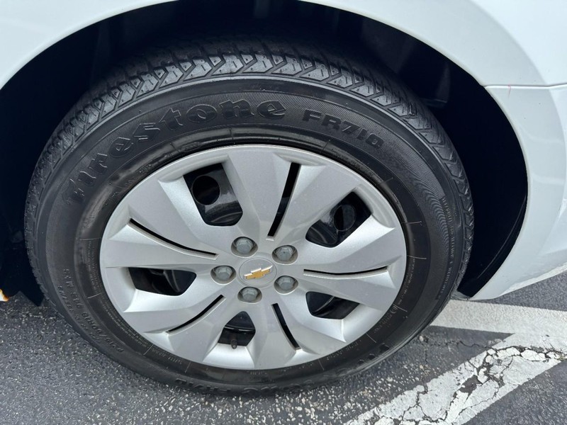 Chevrolet Cruze Vehicle Image 07