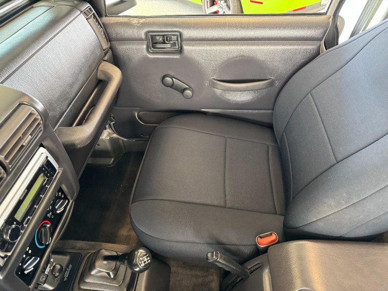 Jeep Wrangler Vehicle Image 09