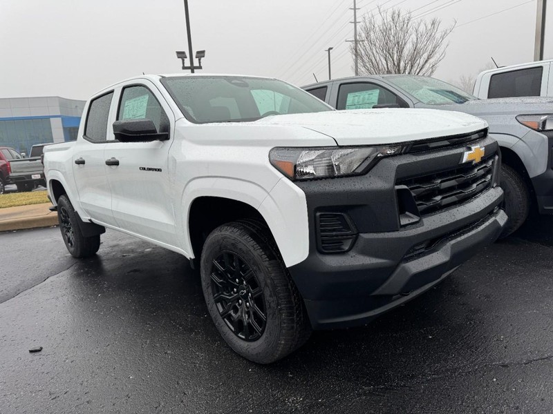 Chevrolet Colorado Vehicle Image 02