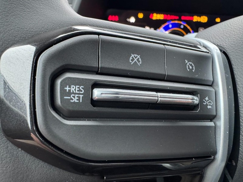 Chevrolet Colorado Vehicle Image 13