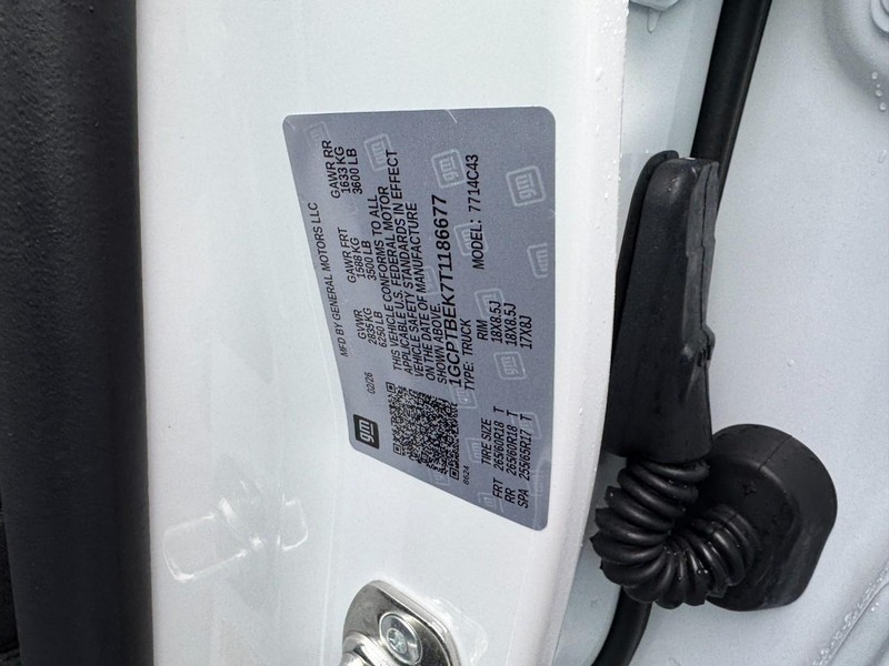 Chevrolet Colorado Vehicle Image 18