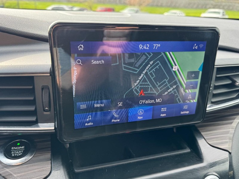 Ford Explorer Vehicle Image 21