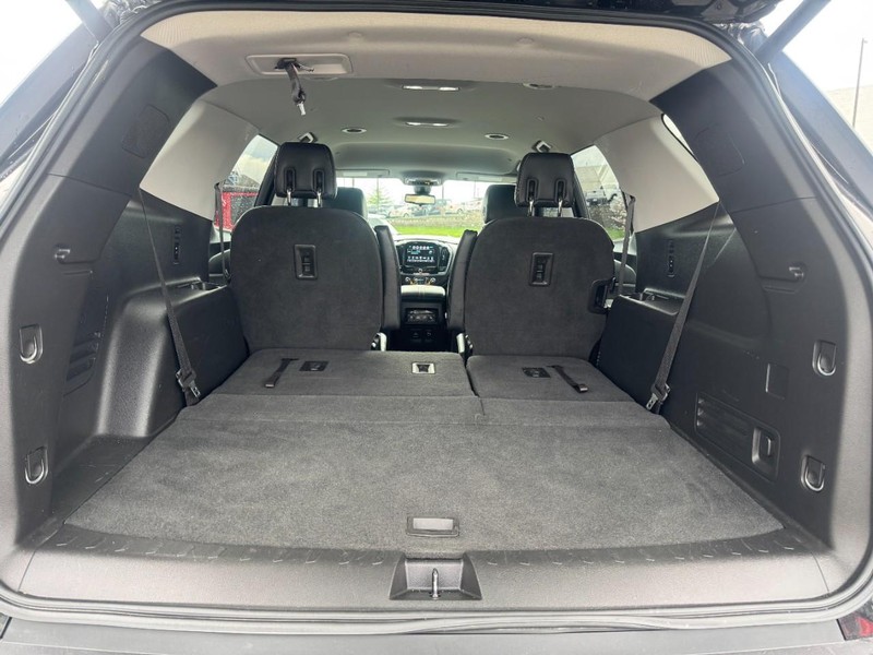 Chevrolet Traverse Vehicle Image 06