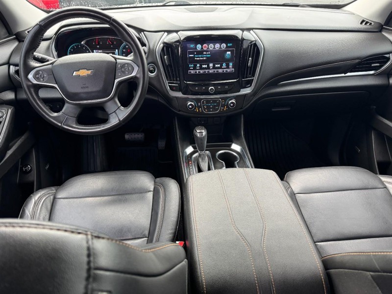 Chevrolet Traverse Vehicle Image 11
