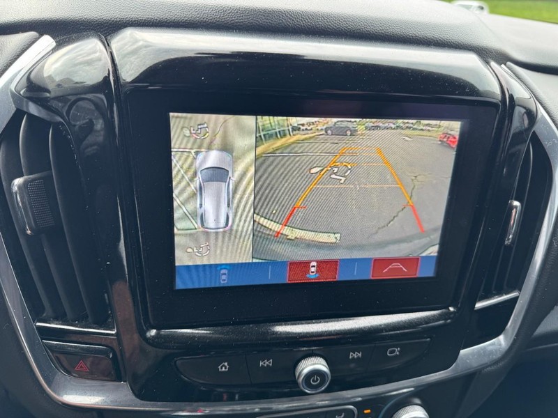 Chevrolet Traverse Vehicle Image 21