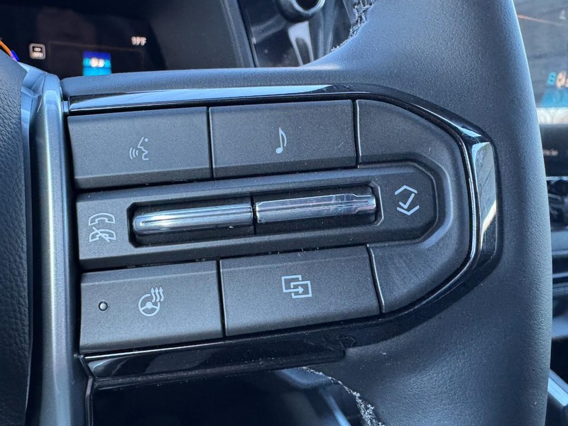 Chevrolet Colorado Vehicle Image 10