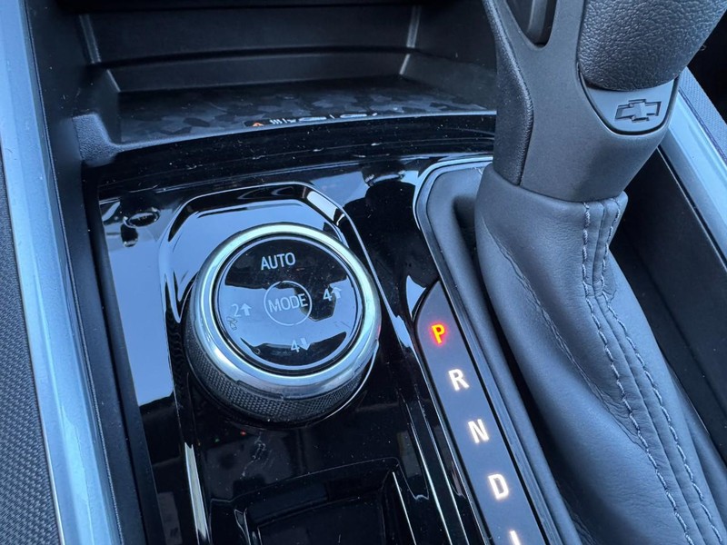 Chevrolet Colorado Vehicle Image 11